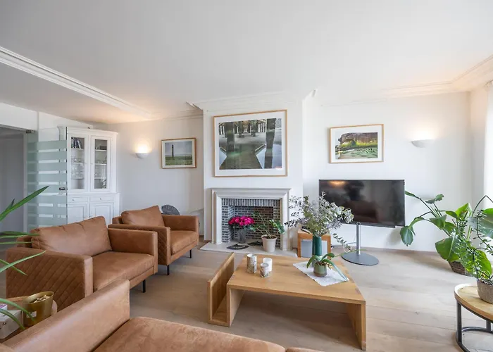 Lecomte - The Shoreline Collection 110 Apartment *